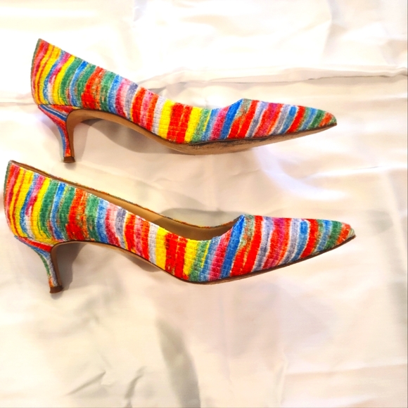 Manolo Blanhik Pumps - Picture 2 of 4